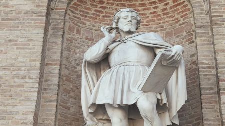 Monumento al Correggio