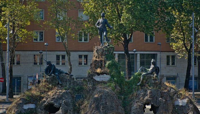 Vittorio Bottego monument