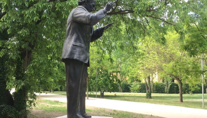 Arturo Toscanini’s monument