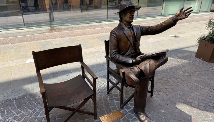 Monument to Bernardo Bertolucci